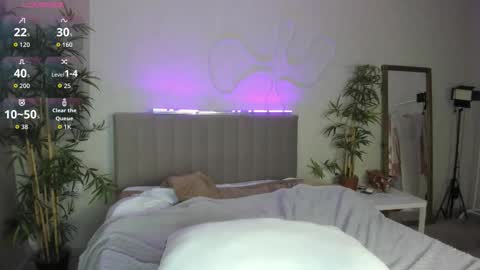 Snapshot of luna_go1d chatting on 10/06/25, 11:24 Luna online show from 10/06/25, 11:24