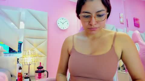 luna_hix online show from 07/15/26, 12:10