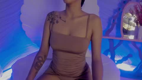 Snapshot of luna_hot_ass chatting on 11/03/25, 07:04 luna_hot_ass online show from 11/03/25, 07:04