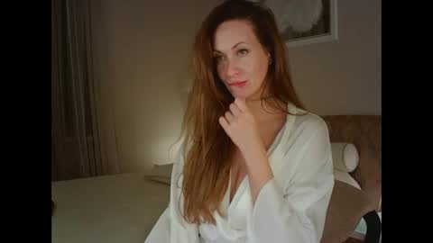 Snapshot of luna_hoti chatting on 05/09/26, 11:43 luna_hoti online show from 05/09/26, 11:43
