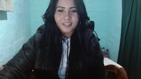 luna_india online show from 01/22/25, 04:13