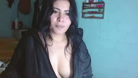 luna_india online show from 02/14/25, 08:15