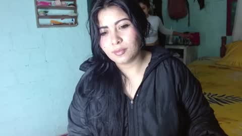 luna_india online show from 02/15/25, 08:22