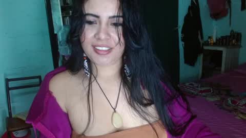 luna_india online show from 03/06/25, 11:42