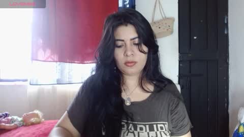 luna_india online show from 09/18/25, 02:08