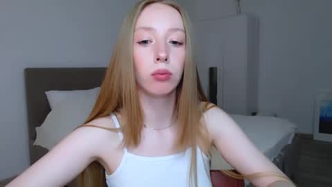 Luna online show from 12/22/24, 11:09