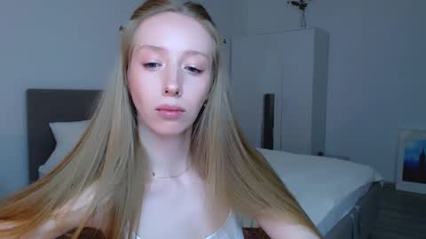 Luna online show from 12/30/24, 10:55