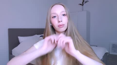 Luna online show from 12/01/25, 09:20