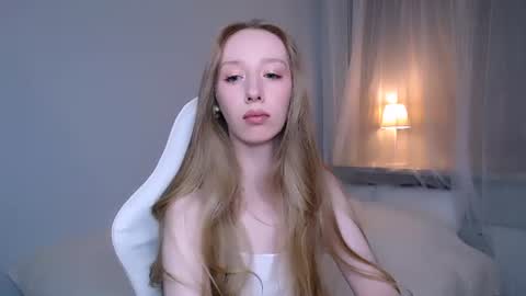 Luna online show from 06/20/26, 10:56