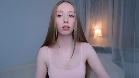 Luna online show from 07/11/26, 11:02