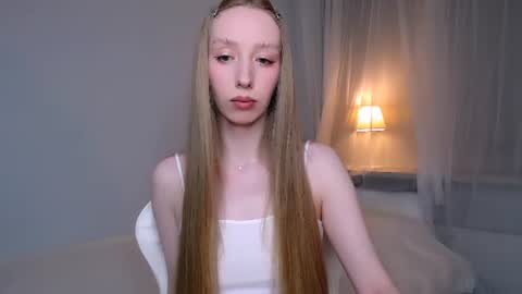 Luna online show from 07/18/26, 10:24