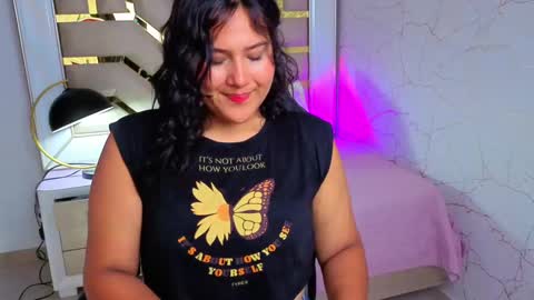 Snapshot of luna_jonez2 chatting on 11/06/25, 11:11 Luna Jonez online show from 11/06/25, 11:11