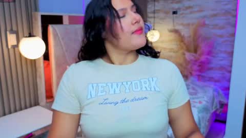 Snapshot of luna_jonez2 chatting on 11/14/25, 11:20 Luna Jonez online show from 11/14/25, 11:20