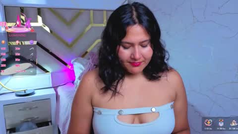 Snapshot of luna_jonez2 chatting on 11/20/25, 11:10 Luna Jonez online show from 11/20/25, 11:10