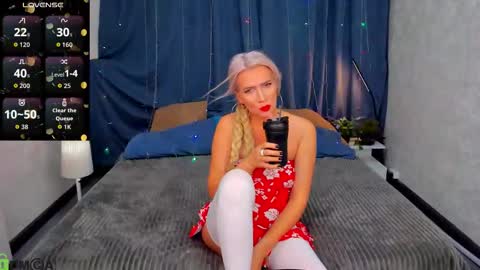 luna_lew1s online show from 11/07/25, 08:58