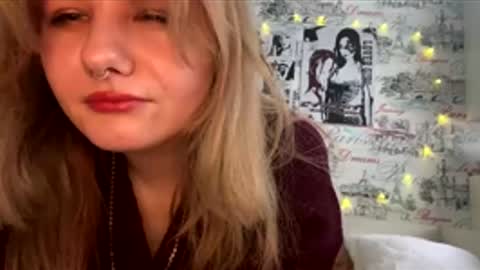 Snapshot of luna_linn chatting on 02/16/26, 10:44 Luna online show from 02/16/26, 10:44