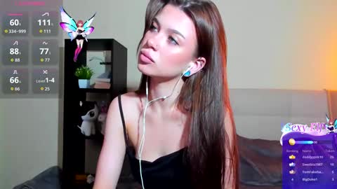 Hi everyone my name is Tina   online show from 03/04/26, 01:55