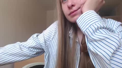 Luna online show from 06/10/26, 07:07