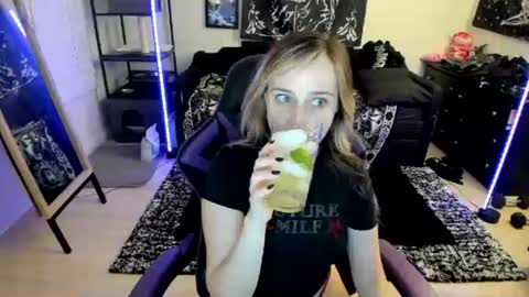 Luna online show from 06/29/26, 01:01