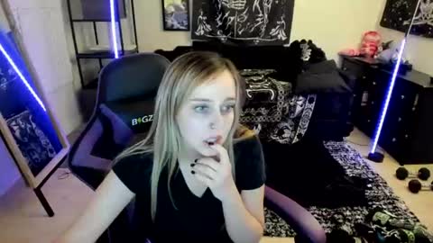 Luna online show from 07/02/26, 04:07