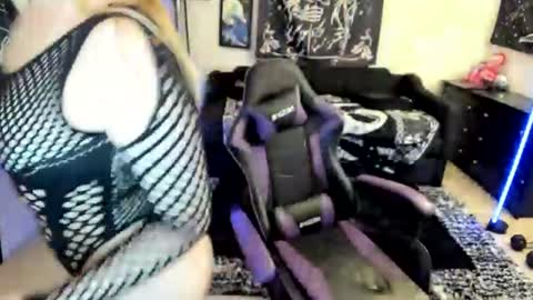 Luna online show from 07/21/26, 11:29