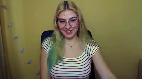 Luna online show from 12/18/24, 09:25
