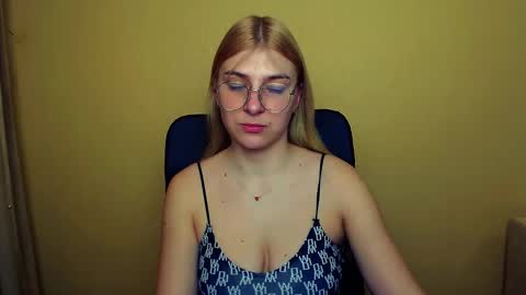 Luna online show from 01/29/25, 08:29