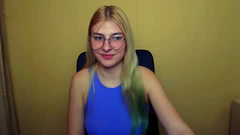 Luna online show from 01/31/25, 11:35