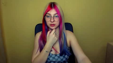 Luna online show from 03/04/25, 07:41