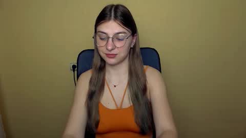 Luna online show from 11/25/25, 08:36