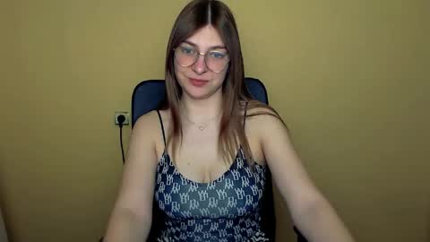Luna online show from 04/21/26, 07:47