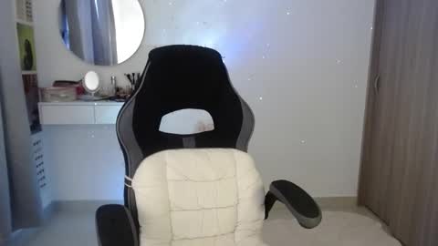 Snapshot of luna_mails chatting on 10/05/25, 06:06 Luna online show from 10/05/25, 06:06