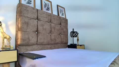 Luna McClean  online show from 02/15/25, 04:23