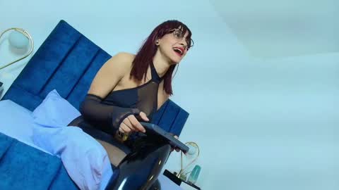 Luna McClean  online show from 03/10/25, 11:16