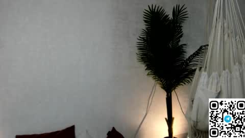 Snapshot of luna_mee chatting on 03/25/26, 09:15 Adele online show from 03/25/26, 09:15