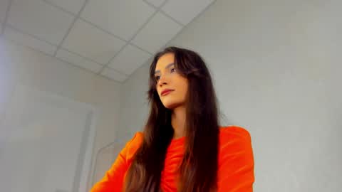 Snapshot of luna_mee chatting on 03/26/26, 08:31 Adele online show from 03/26/26, 08:31