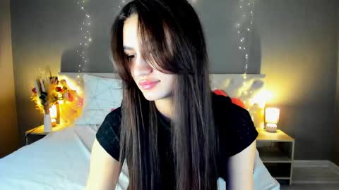 Snapshot of luna_mee chatting on 04/22/26, 12:57 Adele online show from 04/22/26, 12:57