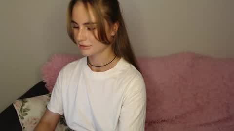 Luna online show from 09/10/25, 04:18