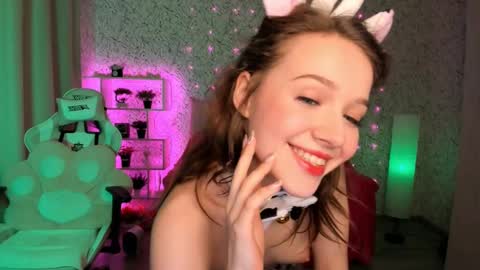 Snapshot of luna_moran chatting on 03/03/25, 06:26 Lina online show from 03/03/25, 06:26