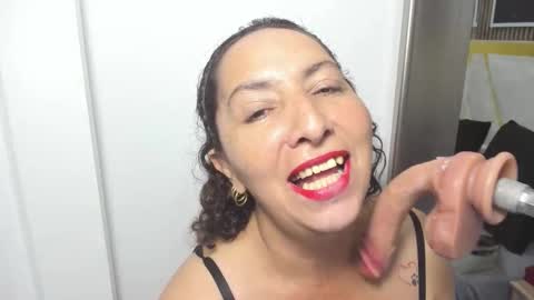 Snapshot of luna_naughty1 chatting on 01/12/26, 10:37 luna_naughty1 online show from 01/12/26, 10:37