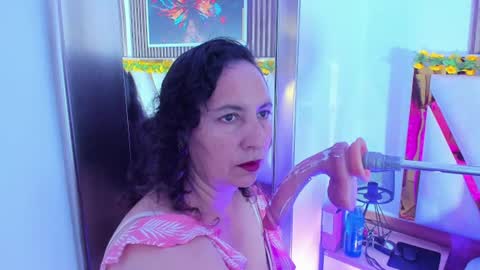 luna_naughty1 online show from 06/18/26, 07:07