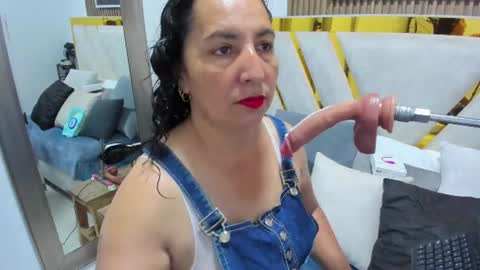 luna_naughty1 online show from 07/15/26, 06:57