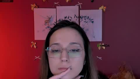 luna_nightfall online show from 12/21/25, 10:17