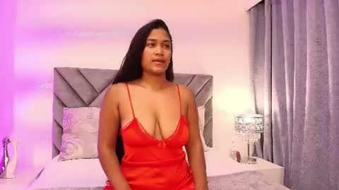 luna_queen7 online show from 07/23/26, 11:19