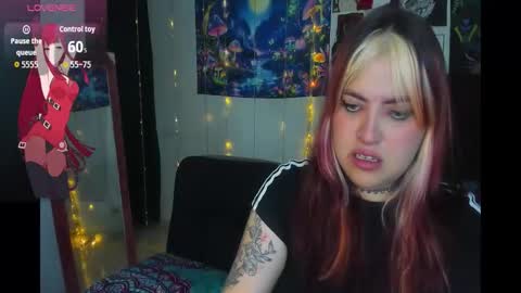 MISS LUNA  online show from 10/20/25, 08:37