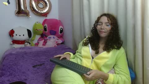 luna_rios69 online show from 02/14/26, 06:21