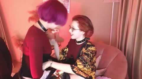 Luna online show from 10/03/25, 10:29