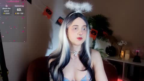 Luna online show from 10/22/25, 09:58