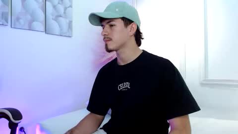 Snapshot of luna_stanford chatting on 09/21/25, 02:13 Luna Stanford online show from 09/21/25, 02:13