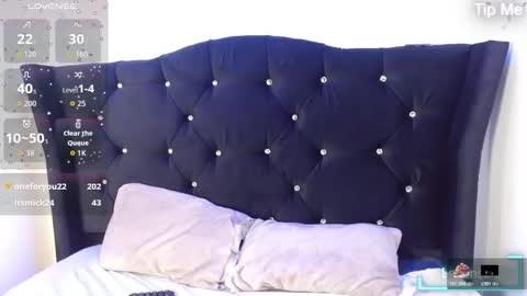 Snapshot of luna_starr69 chatting on 11/28/25, 09:17 luna_starr69 online show from 11/28/25, 09:17